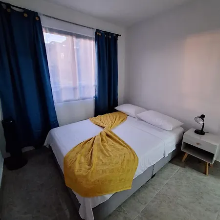 Apartahotel- Alojamiento Familiar- Apartamentos Privados Kira Buenavista  Exterior foto