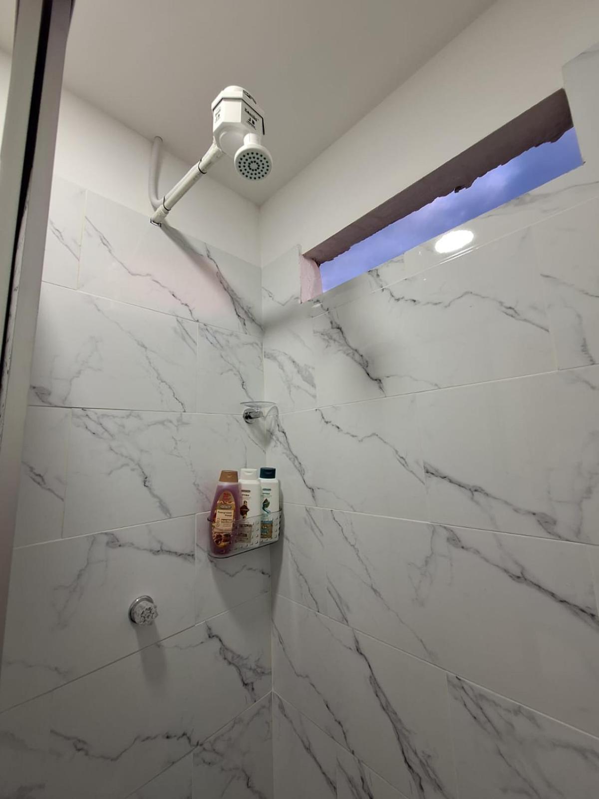 Apartahotel- Familiar- Privados Kira Apartment Buenavista (Quindio)